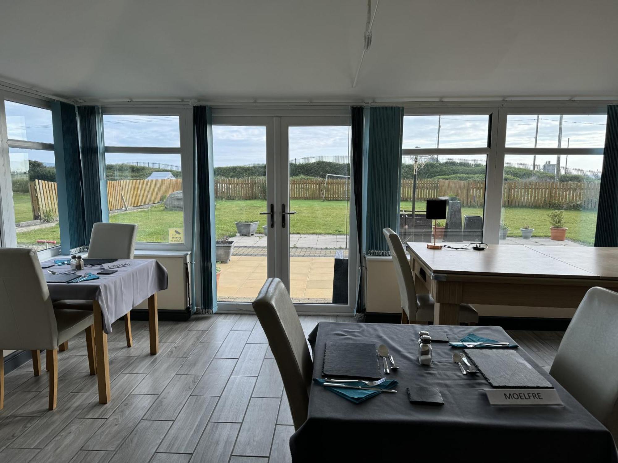 Barmouth Beach Club Екстериор снимка