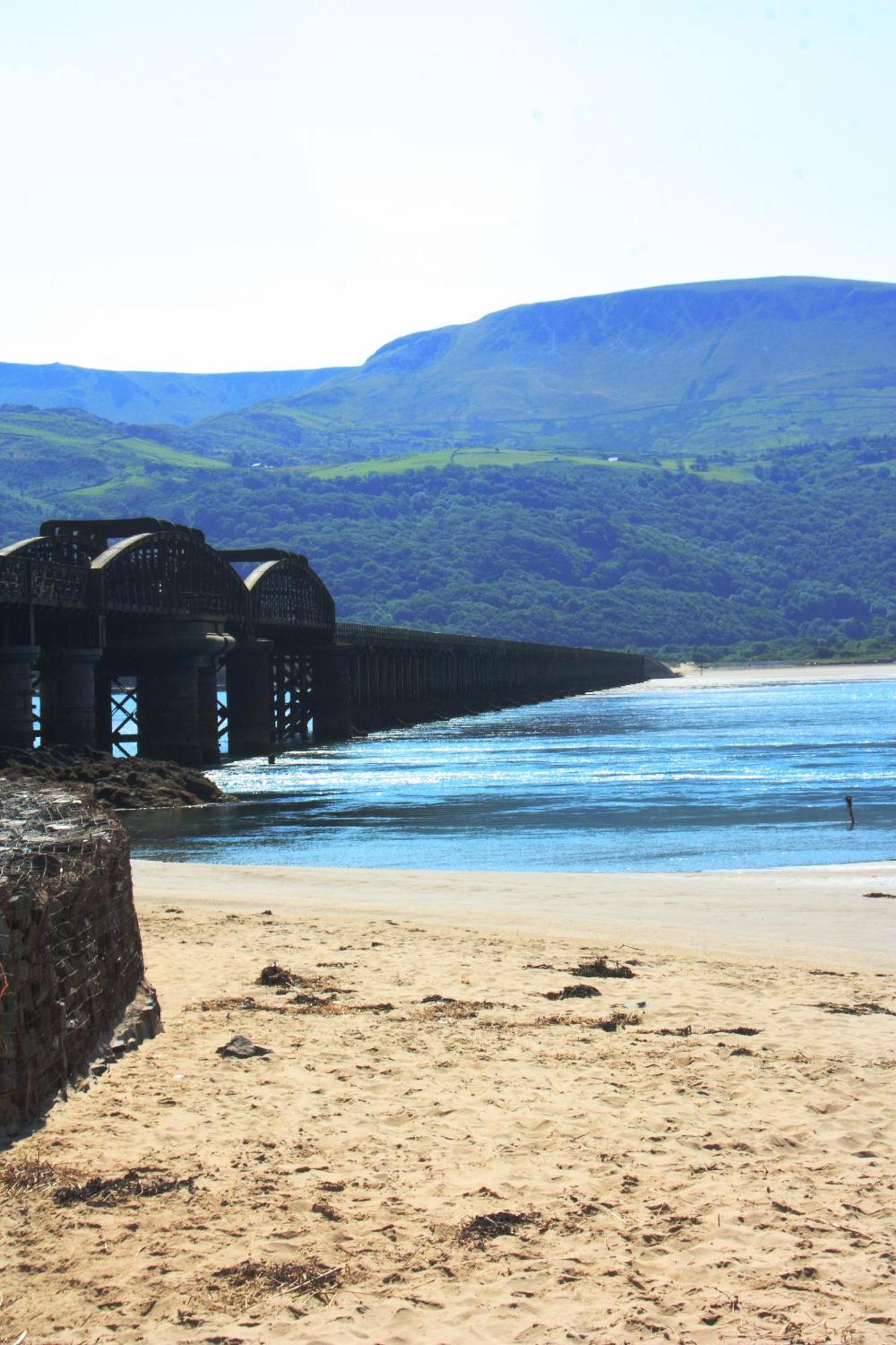 Barmouth Beach Club Екстериор снимка